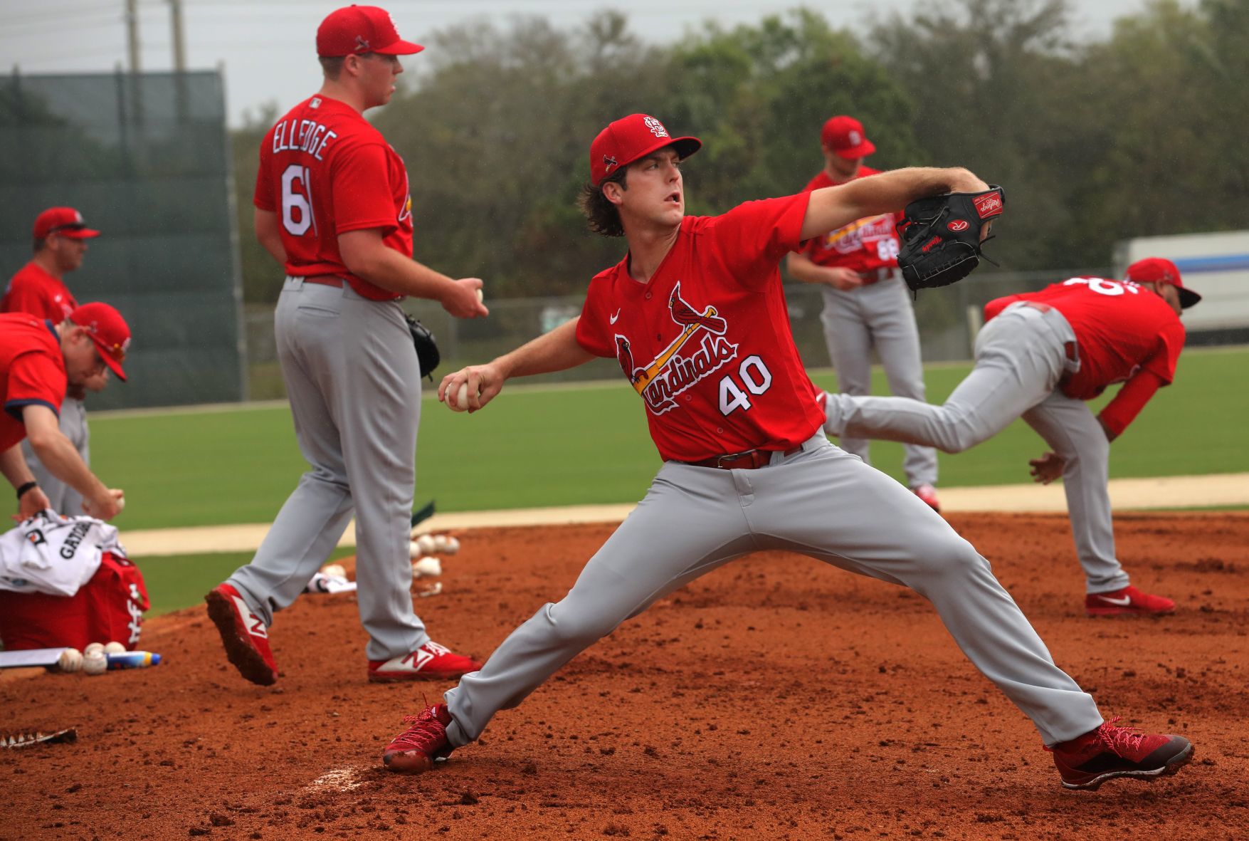 Rain shows during Saturday workout at Spring Training